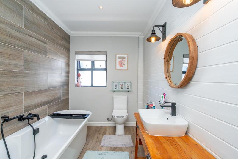 4 Bedroom Property for Sale in Calypso Beach Western Cape